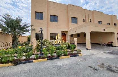 Compound - 4 Bedrooms - 4 Bathrooms for rent in Janabiya - Northern Governorate