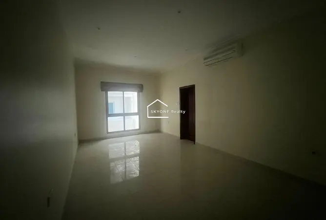 54233767 - Property Image 3