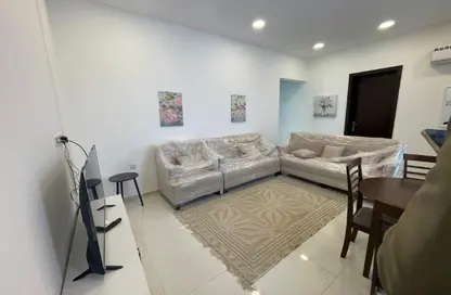 Apartment - 2 Bedrooms - 2 Bathrooms for rent in Al Burhama - Manama - Capital Governorate