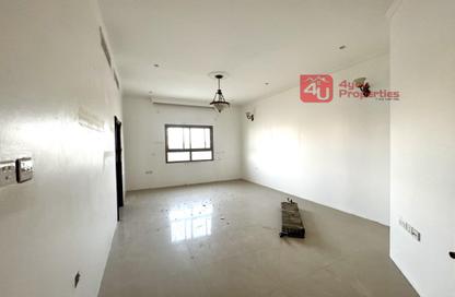 Villa - 4 Bedrooms - 5 Bathrooms for rent in Janabiya - Northern Governorate