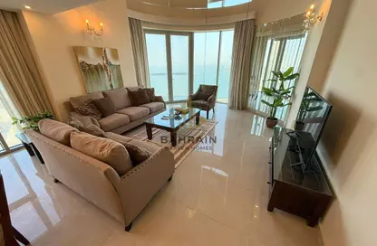 Apartment - 3 Bedrooms - 4 Bathrooms for rent in Al Juffair - Capital Governorate