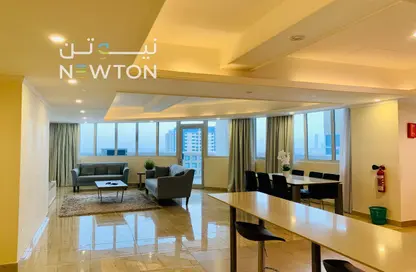 Apartment - 2 Bedrooms - 3 Bathrooms for rent in Al Juffair - Capital Governorate