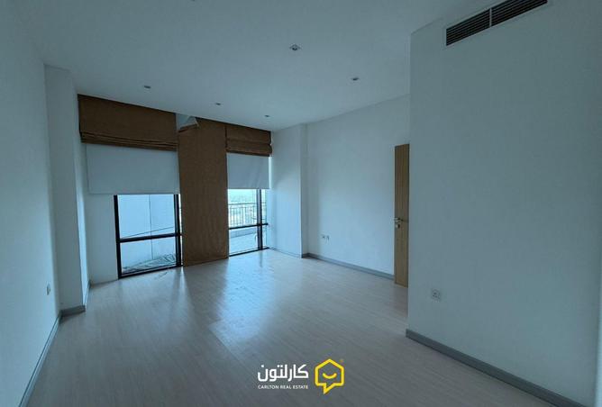 53111655 - Property Image 3