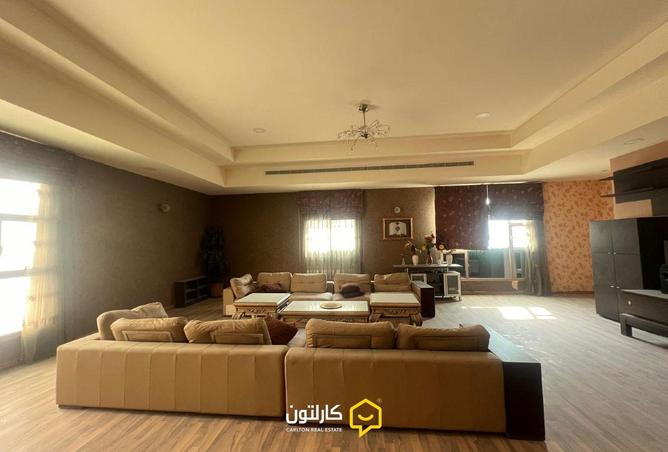 53792645 - Property Image 2
