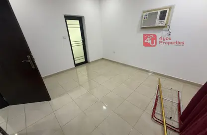 Apartment - 1 Bedroom - 1 Bathroom for rent in Salmaniya - Manama - Capital Governorate