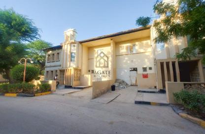 Staff Accommodation - Studio - 7+ Bathrooms for rent in Sanabis - Manama - Capital Governorate