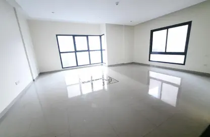 Apartment - 2 Bedrooms - 3 Bathrooms for rent in Hidd - Muharraq Governorate