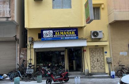 عمارة بالكامل - استوديو - 4 حمامات للبيع في الحورة - محافظة العاصمة