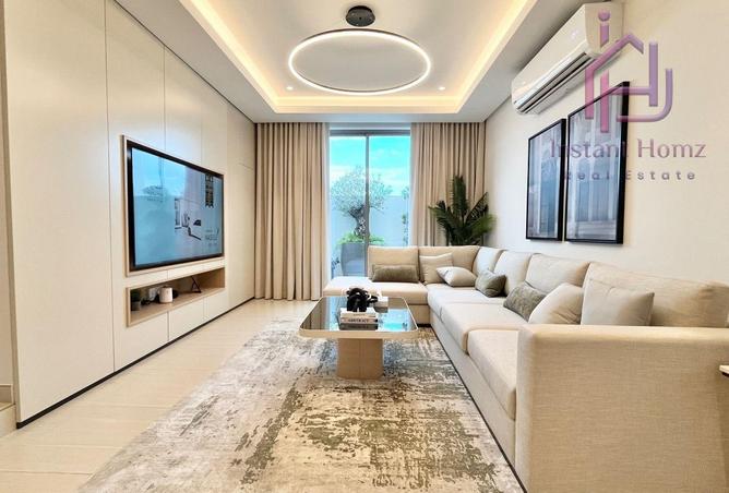 993413 - Property Image 2