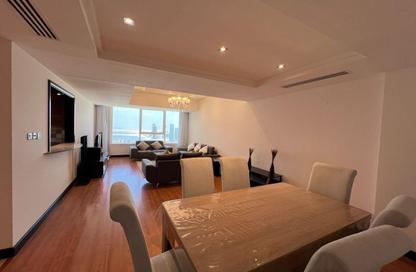 Apartment - 3 Bedrooms - 4 Bathrooms for rent in Sanabis - Manama - Capital Governorate