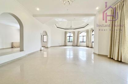 Villa - 4 Bedrooms - 4 Bathrooms for rent in Janabiya - Northern Governorate