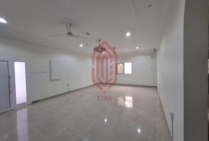 1000241 - Property Image 2