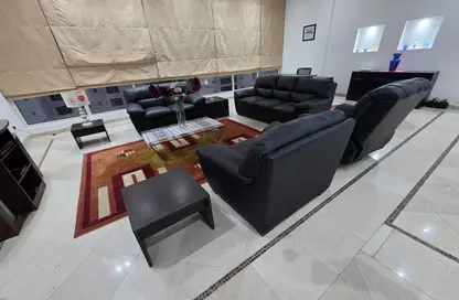 Apartment - 2 Bedrooms - 3 Bathrooms for sale in Al Juffair - Capital Governorate