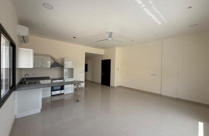 Apartment - 2 Bedrooms - 2 Bathrooms for rent in Janabiya - Northern Governorate