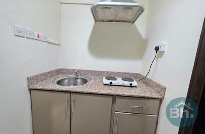 Apartment - Studio - 1 for rent in Al Juffair - Capital Governorate