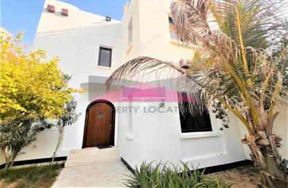 فيلا - 3 غرف نوم - 4 حمامات للايجار في قلالي - المحرق