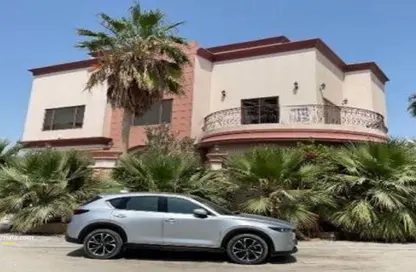 فيلا - 5 غرف نوم - 6 حمامات للبيع في سترة - المحافظة الوسطى