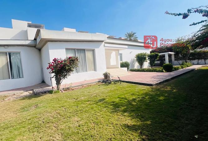 988508 - Property Main Image