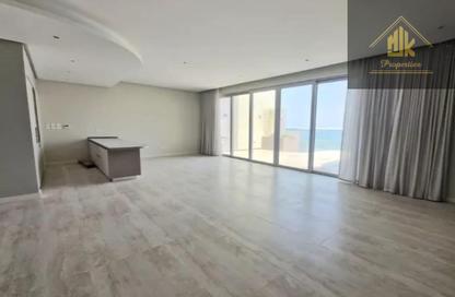 Villa - 3 - 4 for rent in Marassi Al Bahrain - Diyar Al Muharraq - Muharraq Governorate