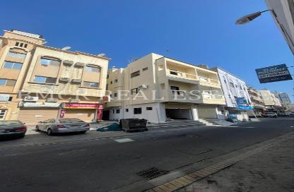 عمارة بالكامل - استوديو - 8 حمامات للبيع في الحورة - محافظة العاصمة