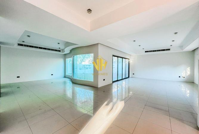 988685 - Property Image 3