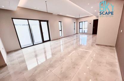 Villa - 4 - 5 for sale in Marassi Al Bahrain - Diyar Al Muharraq - Muharraq Governorate