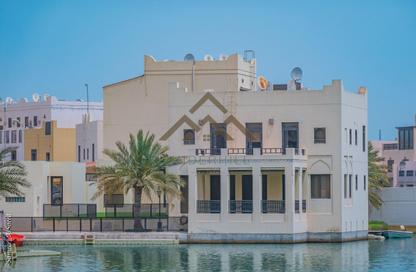 Villa - 4 Bedrooms - 5 Bathrooms for sale in Al Marsa Floating City - Amwaj Islands - Muharraq Governorate