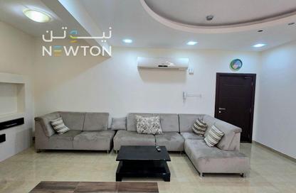 Apartment - 2 Bedrooms - 2 Bathrooms for rent in Salmaniya - Manama - Capital Governorate