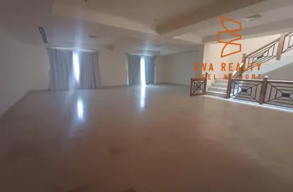 فيلا - 4 غرف نوم - 4 حمامات للايجار في عالي - المحافظة الوسطى