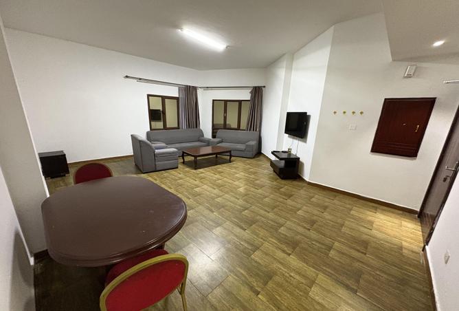 1002375 - Property Image 2