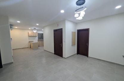 Apartment - 4 Bedrooms - 3 Bathrooms for rent in Janabiya - Northern Governorate