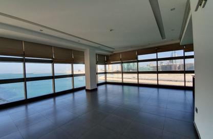 Apartment - 3 Bedrooms - 4 Bathrooms for rent in Reef Island - Capital Governorate