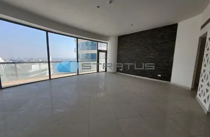 Apartment - 2 Bedrooms - 3 Bathrooms for rent in Sanabis - Manama - Capital Governorate