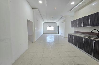 Apartment - 4 - 4 for rent in Tubli - Central Governorate