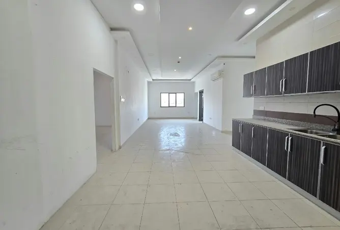 57877000 - Property Image 2