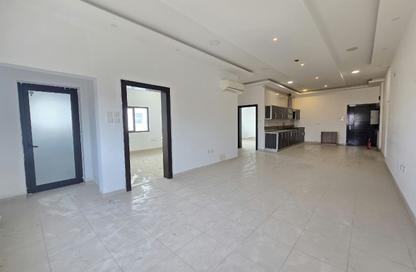Apartment - 4 - 4 for rent in Tubli - Central Governorate