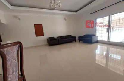 Apartment - 2 Bedrooms - 2 Bathrooms for rent in Karbabad - Manama - Capital Governorate Apartment - 2 Bedrooms - 2 Bathrooms for rent in Karbabad - Manama - Capital Governorate