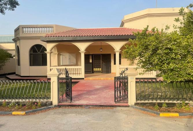 983329 - Property Image 3