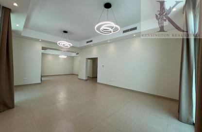 Compound - 5 Bedrooms - 6 Bathrooms for rent in Hamala - Northern Governorate Compound - 5 Bedrooms - 6 Bathrooms for rent in Hamala - Northern Governorate