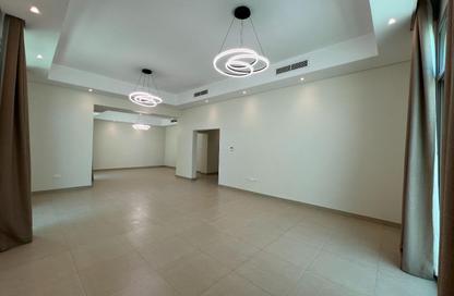 Compound - 5 Bedrooms - 6 Bathrooms for rent in Hamala - Northern Governorate Compound - 5 Bedrooms - 6 Bathrooms for rent in Hamala - Northern Governorate