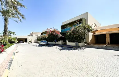 Villa - 4 Bedrooms - 5 Bathrooms for rent in Saar - Northern Governorate
