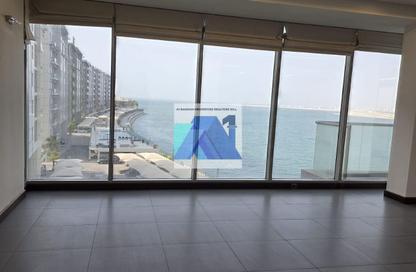 Apartment - 3 Bedrooms - 4 Bathrooms for rent in Reef Island - Capital Governorate