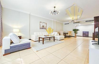 Apartment - 2 Bedrooms - 3 Bathrooms for rent in Al Juffair - Capital Governorate