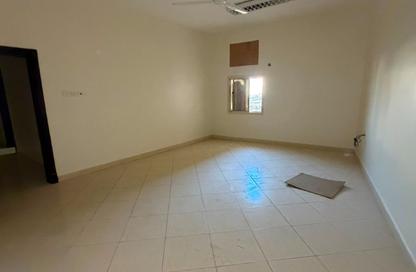 Apartment - 3 Bedrooms - 2 Bathrooms for rent in Isa Town - Central Governorate