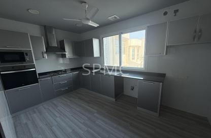 Apartment - 2 Bedrooms - 2 Bathrooms for rent in Jid Ali - Central Governorate