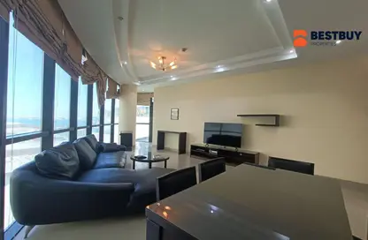 Apartment - 2 Bedrooms - 3 Bathrooms for rent in Al Juffair - Capital Governorate