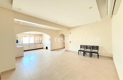Apartment - 2 Bedrooms - 2 Bathrooms for rent in Al Juffair - Capital Governorate