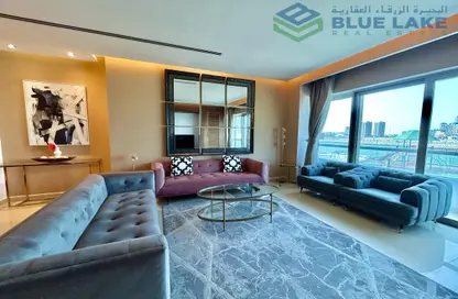 Apartment - 3 Bedrooms - 5 Bathrooms for rent in Reef Island - Capital Governorate