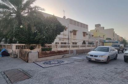 Villa - 7+ Bedrooms - 7+ Bathrooms for sale in Isa Town - Central Governorate
