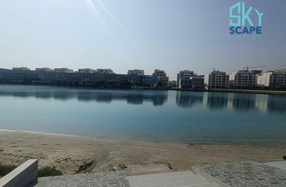 Villa - 4 - 6 for rent in Amwaj Avenue - Amwaj Islands - Muharraq Governorate